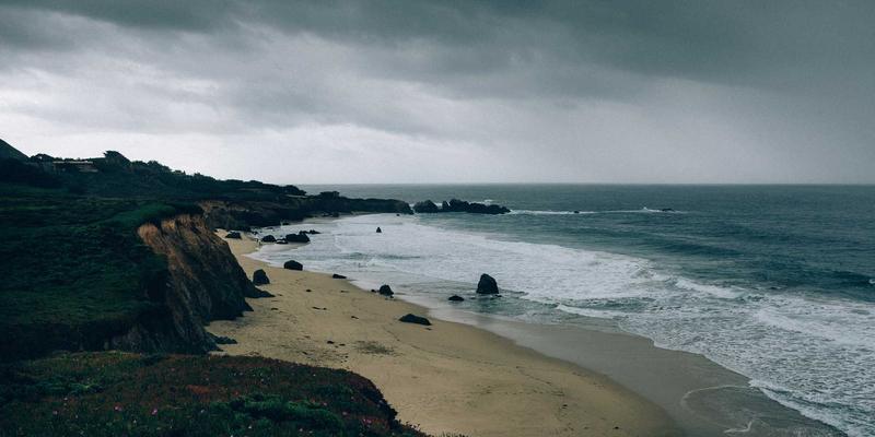 精密加工与机械制造的隐形基石：工业设备基础设计与二次灌浆的振动控制实践